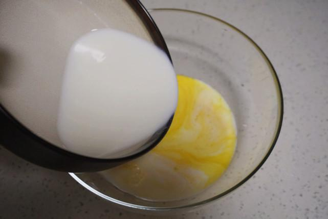 养胃宵夜首选：试试这款助睡眠有营养的牛奶炖蛋