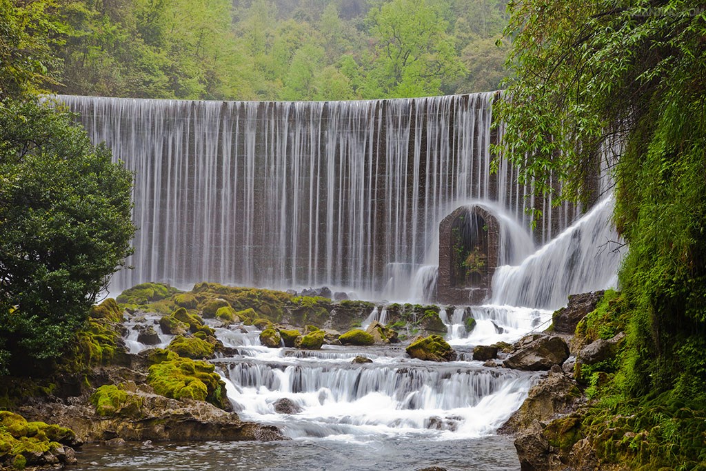 八戒体育登录聚喜堂｜蜜月旅拍旅行婚拍到底是什么(图8)