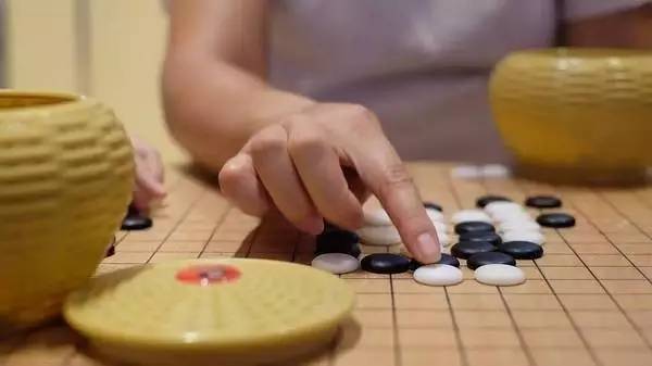 报码:【j2开奖】AlphaGo并未攻克围棋难题，人类仍有希望