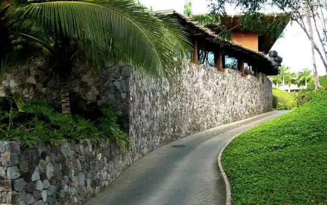 除了其结构功能,挡土墙还可用于美化园林景观.