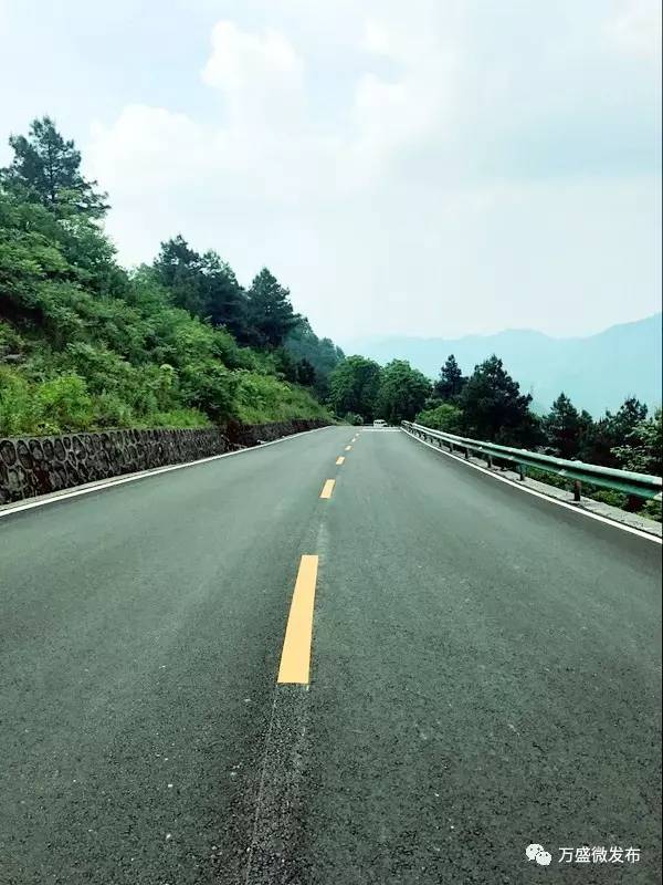 【民生】万盛这两条公路直达景区,一路畅通风景甚美