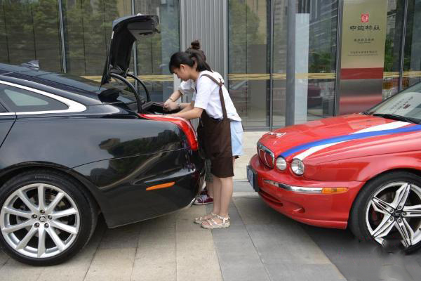 给女老总开车_开车图片真实(3)