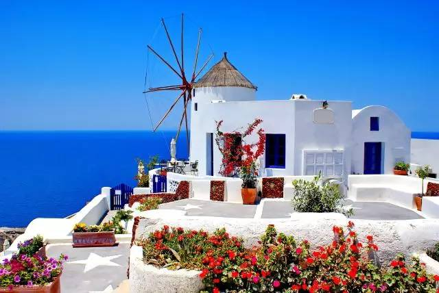 爱琴海的浪漫厮守 雅典的历史古迹 岛屿和内陆风景各有特色 悠久的