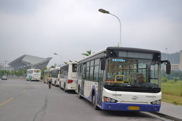 乘客您好,本车由中南大学开往.