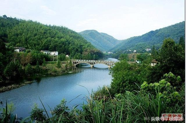 村域环卢村水库水域三分之二.清方河流经全境,桃山河穿境而过.