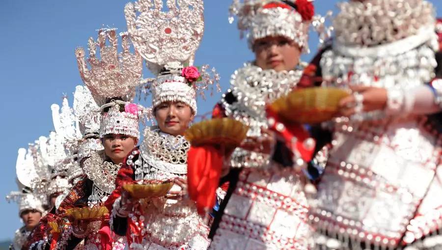 贵州苗族人口_贵州苗族举行民俗万人祭祀活动(2)