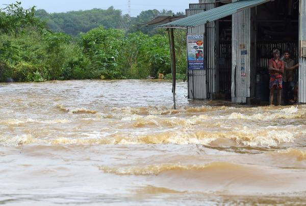 斯里兰卡洪水和山体滑坡已致91人死亡,另有100人失踪(图)