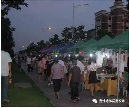 夜市卖内衣挣钱吗_临沂书圣文化城举办首届台湾夜市嘉年华活动(2)