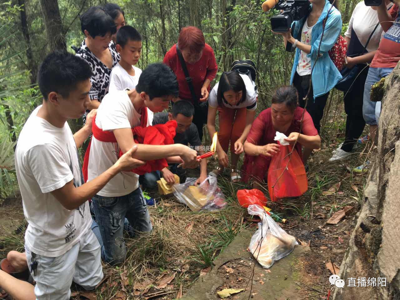 拐卖人口视频_果敢自治区举行 打击拐卖人口纪念日 仪式(2)