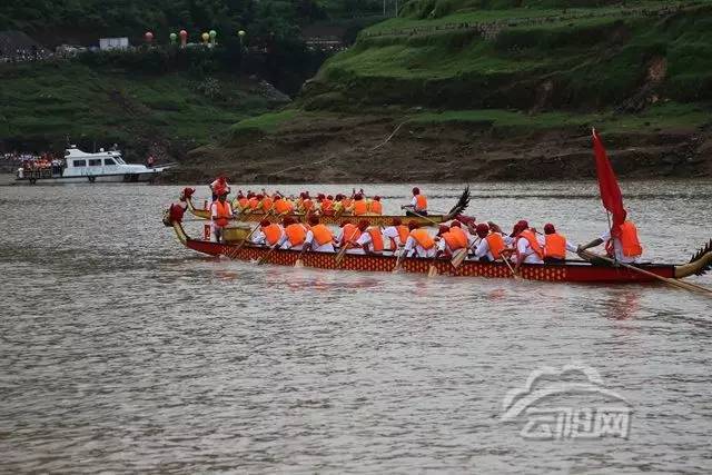 万州有多少人口_万州又一人行通道投用,有三个出口,是在你家附近吗(3)