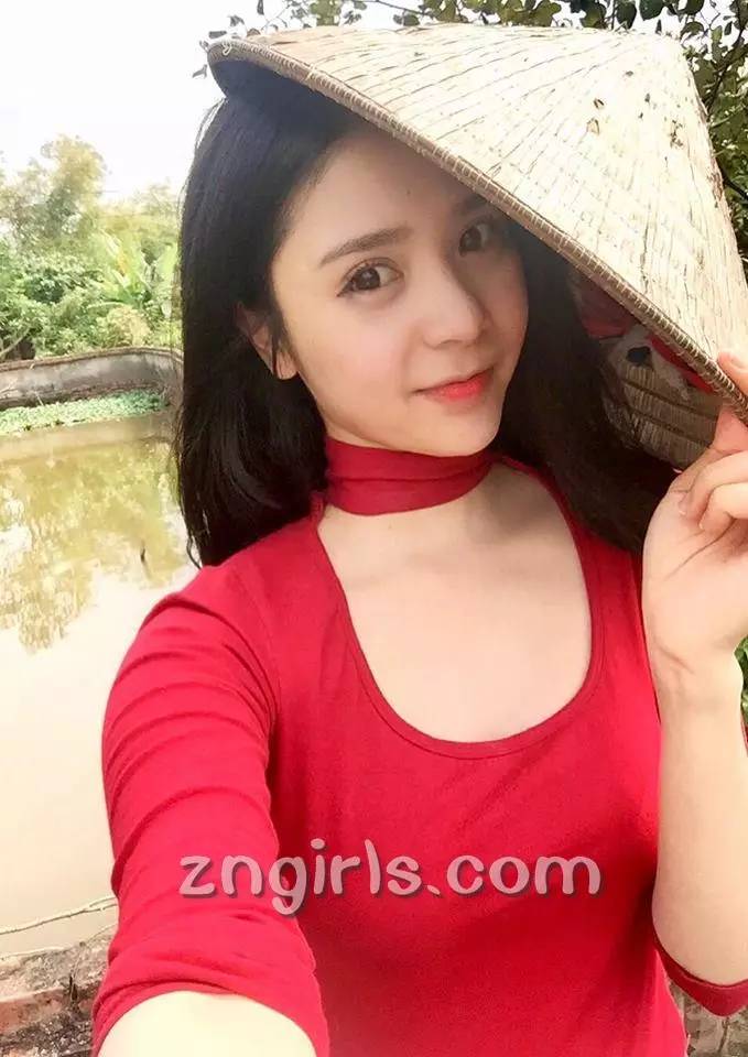 越南美女模特lai thanh自拍美照笑容迷人