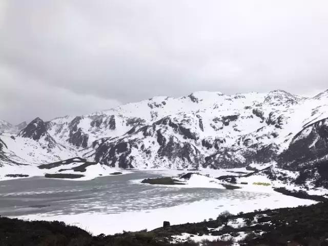绝美哈巴雪山与泸沽湖的完美碰撞