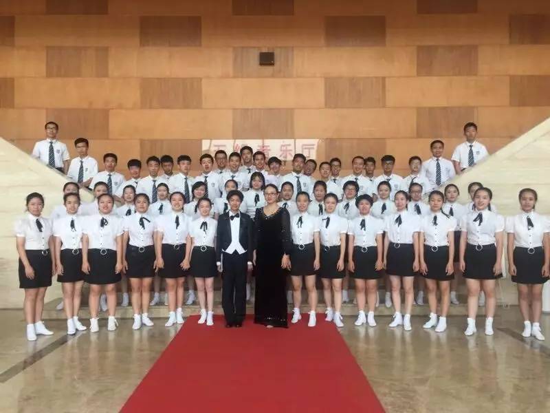 歌唱快乐与希望 —— 双十中学高中合唱团勇夺厦门市"鹭岛少年"中学生