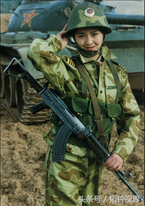 气质不输男兵的中国女兵,不辱使命的军中"铿锵玫瑰"