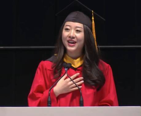 她才是2017年美国毕业演讲典礼上的最美中国
