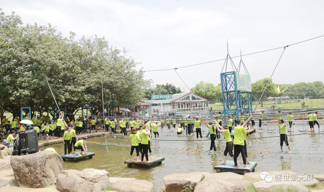 欢乐水上漂 夏日炎炎 来一场水上的嬉戏才是王道 在海上田园开阔的