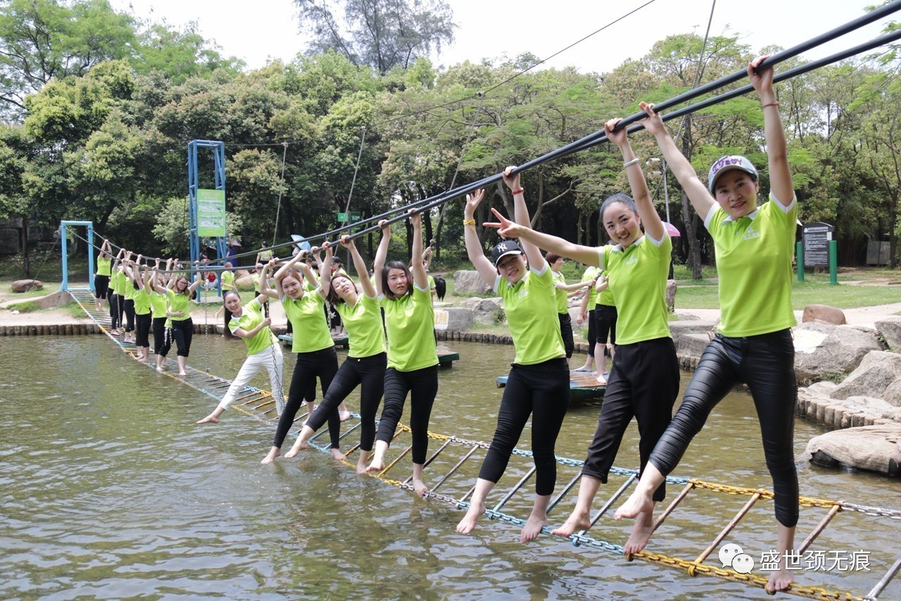 欢乐水上漂 夏日炎炎 来一场水上的嬉戏才是王道 在海上田园开阔的