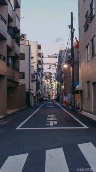 镜头下真实的日本街道 优雅城市的背景板