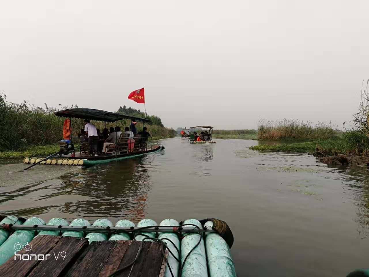 抗日战争时期,以微山湖为根据地的"微湖大队"运河支队"铁道游击队