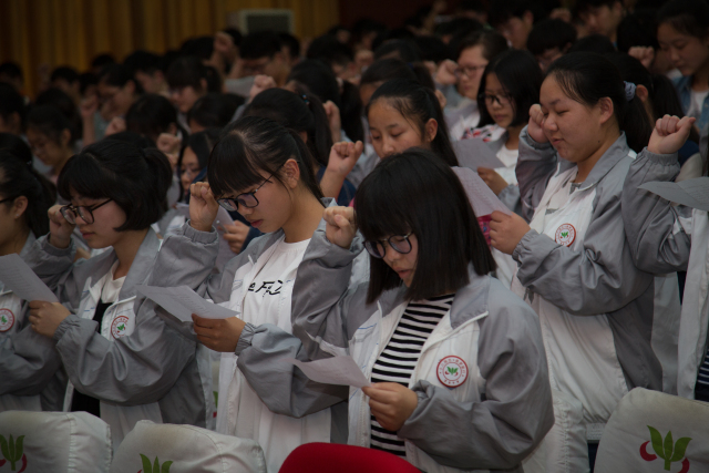 家门口的好学校和你在望亭中学的校园里走一走