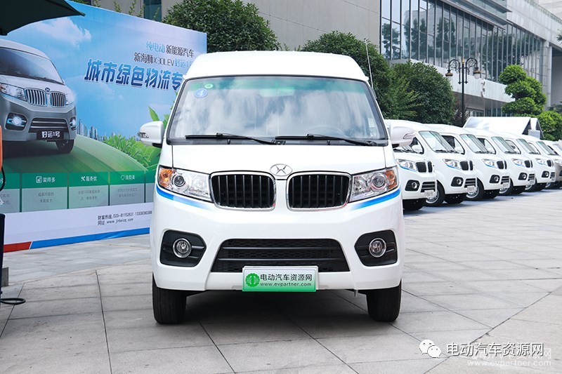 汽车 正文  他们分别是重庆鑫源新能源汽车有限公司与浙江泓源汽车