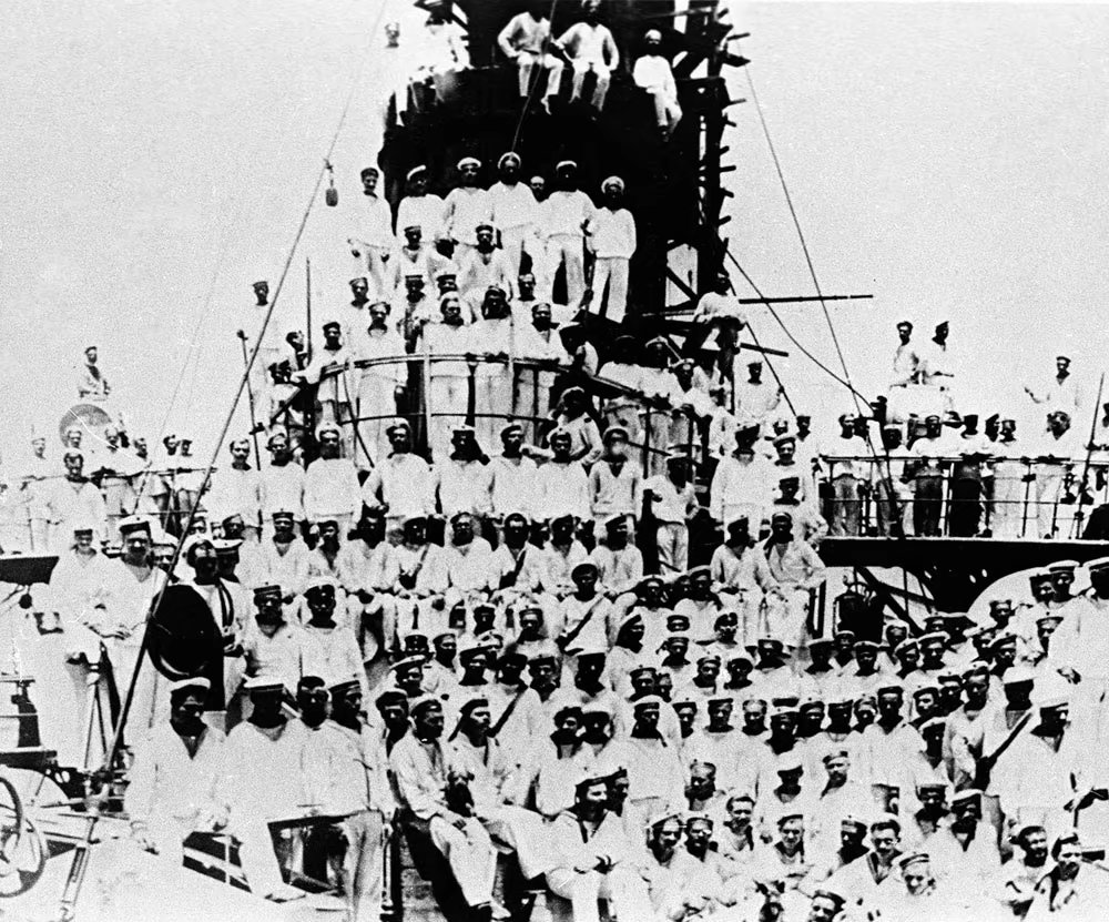 不朽见证阿芙乐尔号巡洋舰120周年纪念