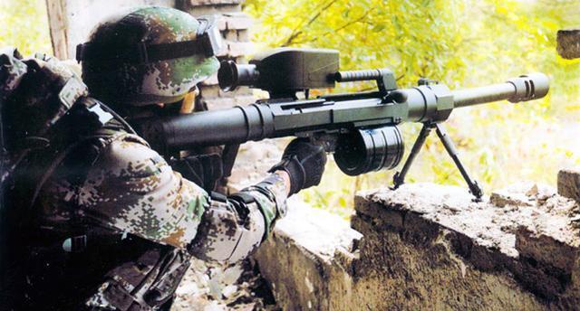 军事 正文 qlu11式狙击榴弹发射器采用可拆卸式弹鼓为供弹具,主要发射