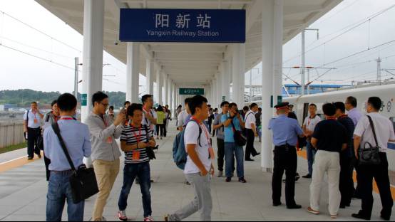 武九客专(湖北段)开通后,国家级贫困县阳新县将结束没有高铁的历史.