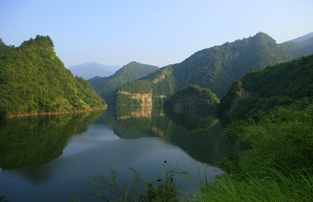 陕南静水湖泊平利县古仙湖山水趣话