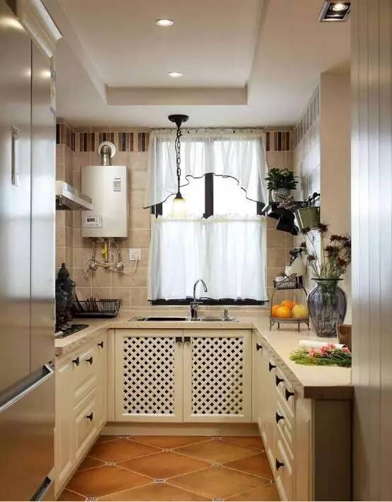 小户型的小厨房,不做开放式的,也能装的漂亮!
