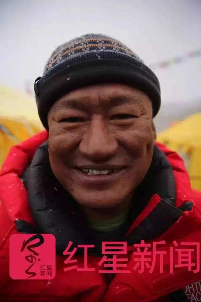 男子登珠峰遇险，海拔8600米150人路过无一人救！