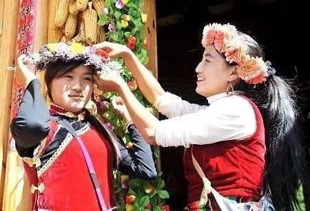 正文  农历三月十五,是怒江州贡山县怒族最为盛大的传统节日,又叫鲜花