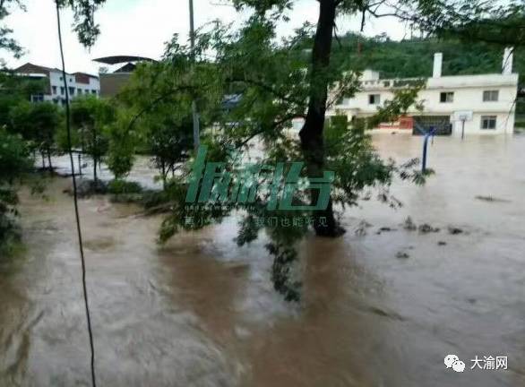 一个大海还有14点雨有两个璇窝猜成语