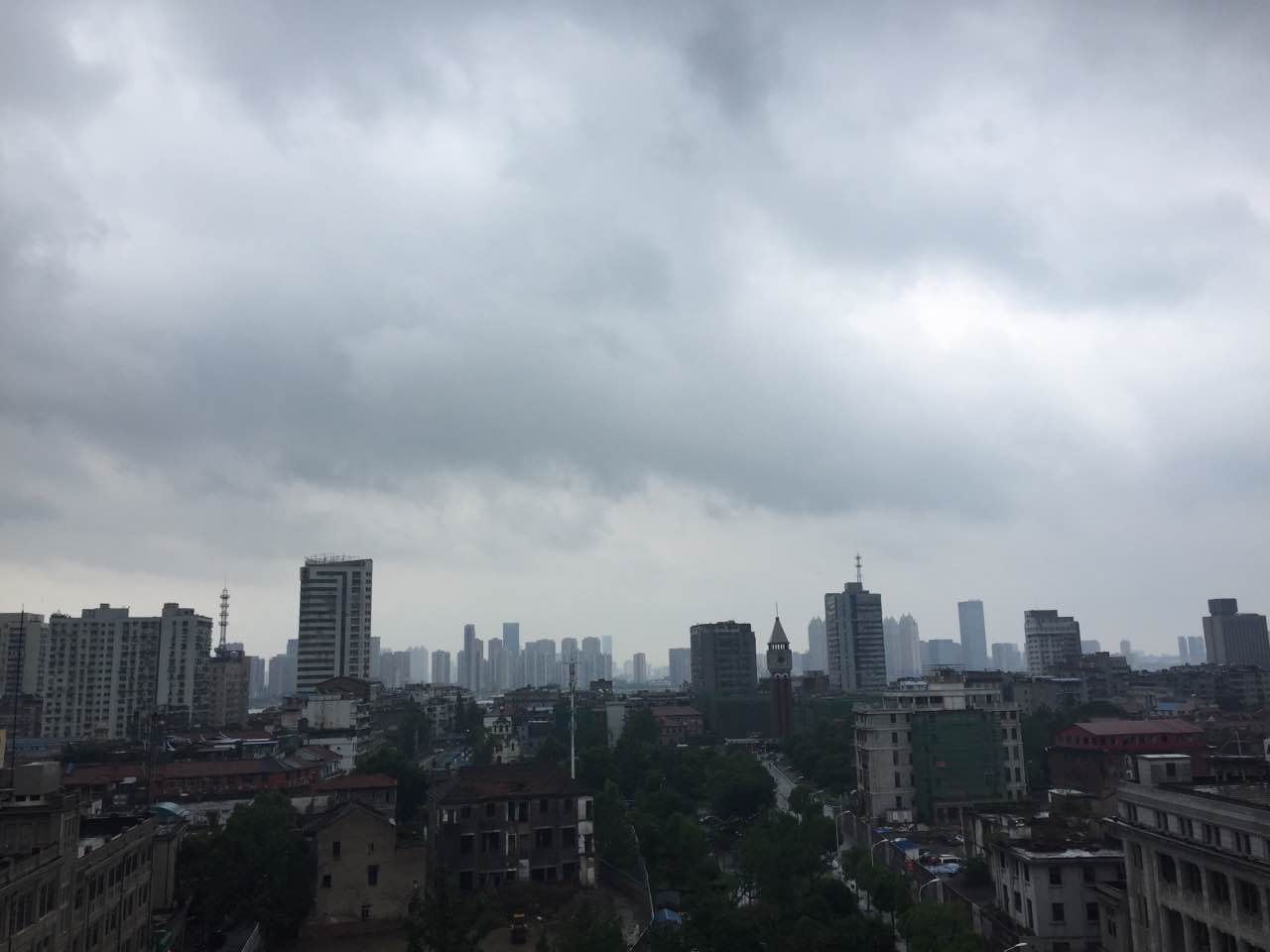 你知道梅雨季首场强降雨后的天空有多美吗