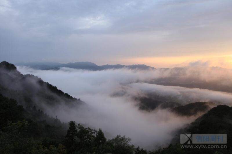 信阳鸡公山连续十年蝉联"中国十大避暑名山榜"