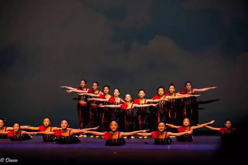 石家萍舞蹈学校第九届大型舞展