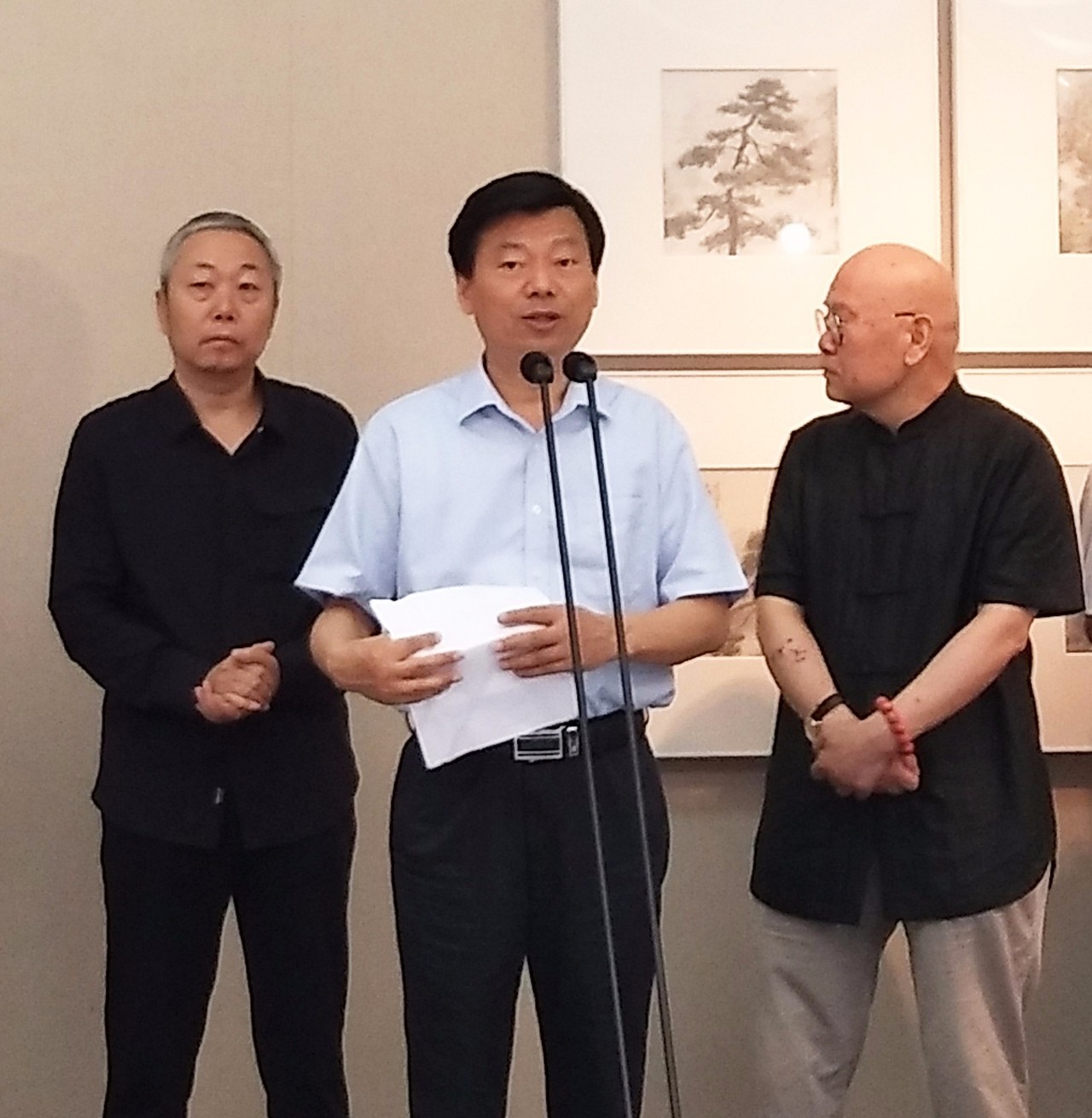 巢畔写生创作学术邀请展"今天上午在合肥-久留米美术馆隆重开幕!