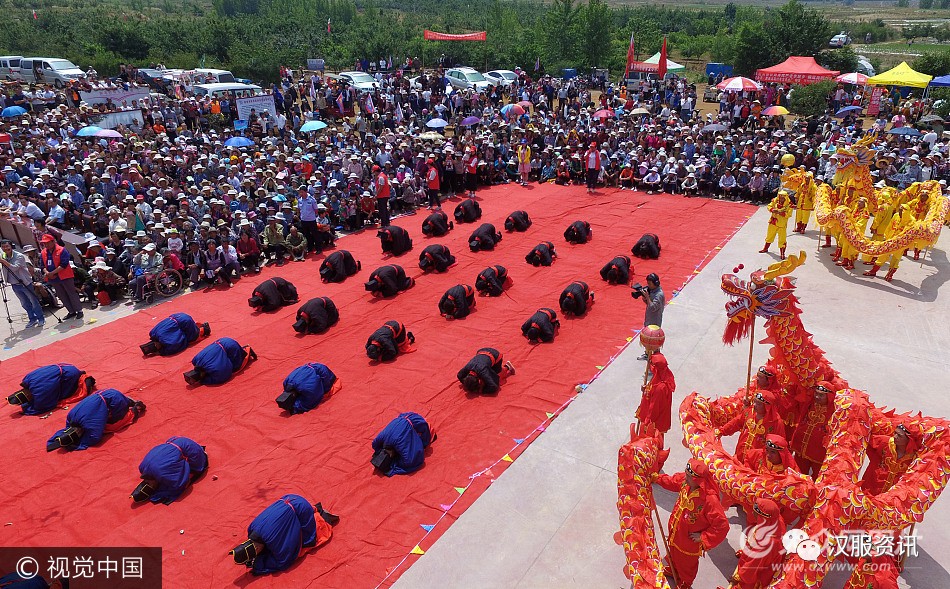 新闻：日照农民穿汉服进行“迎龙祭天”仪式