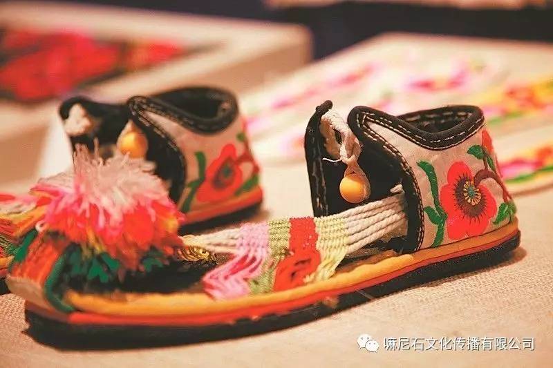 羌族传统文化--羌绣