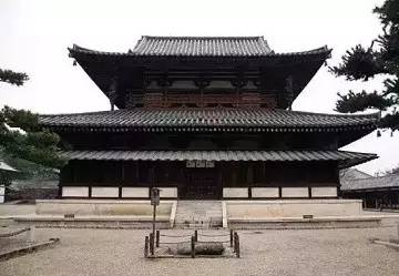 法隆寺金堂柱架结构图 金堂建于七世纪下半叶,不过历代都有维修,其