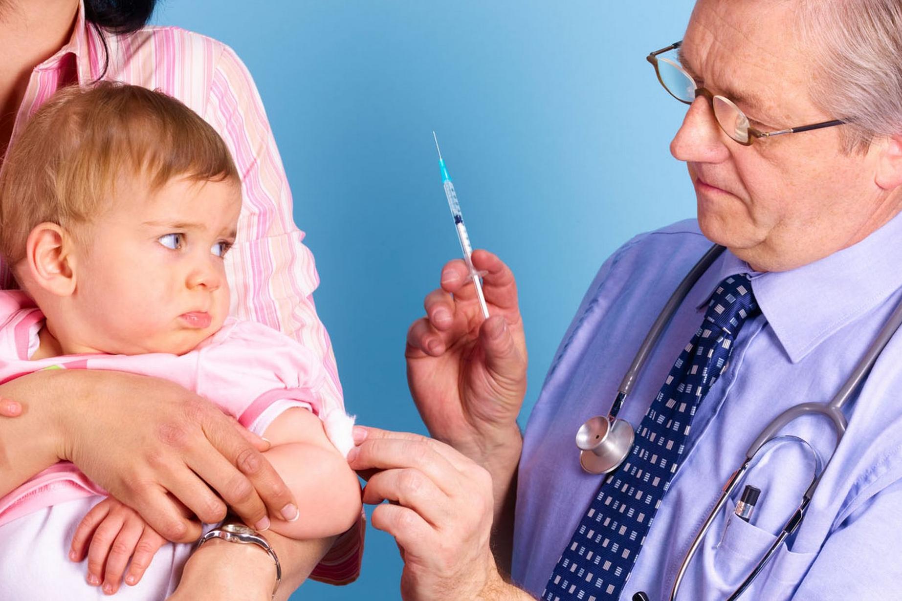 10 effective ways to ease the pain of vaccination