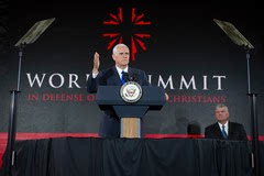 美国副总统迈克·彭斯出席该会议并发表主题演讲,在演讲中他强调了