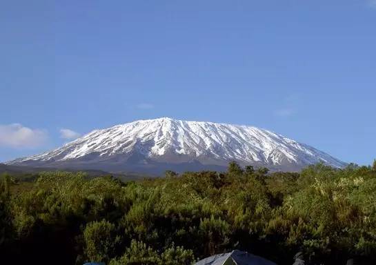 6195米   mount mckinley麦金利峰,有南北二峰,南峰即