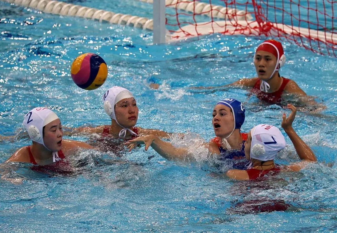 东京奥运会女子水球小组赛，中国队击败日本队