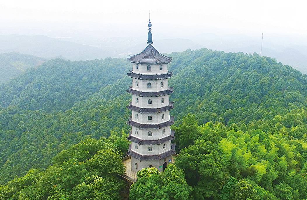 传说唐玄宗之孙李豫为纪念爱妃沈珍珠,在位于荷塘区仙庾岭风景区的仙