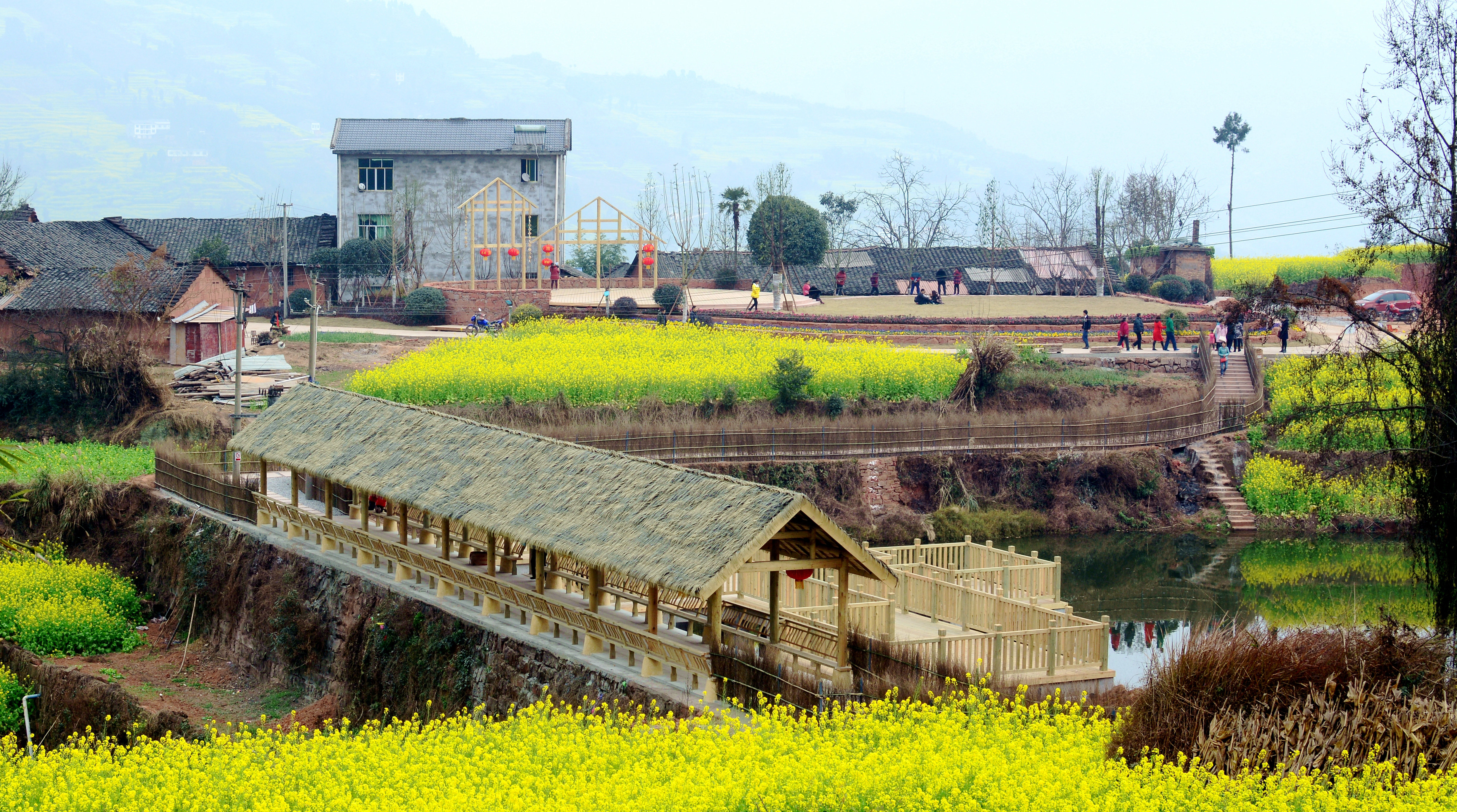 四川最美乡镇川南最早春天—中都万亩油菜花海纪实