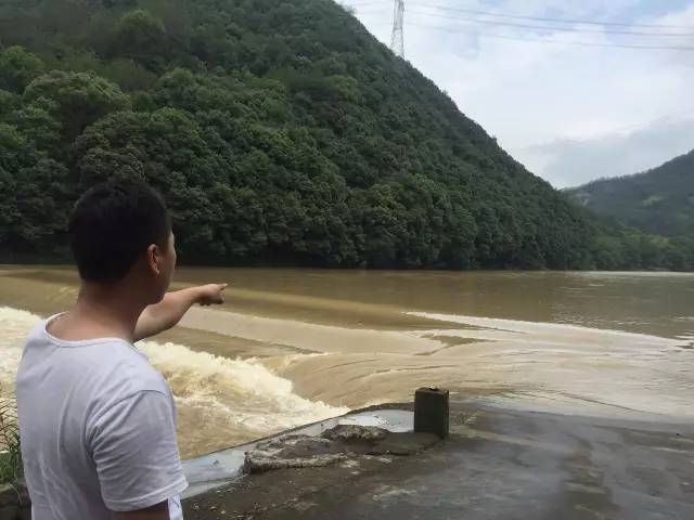 年轻人口水多要怎么办_口水疹图片