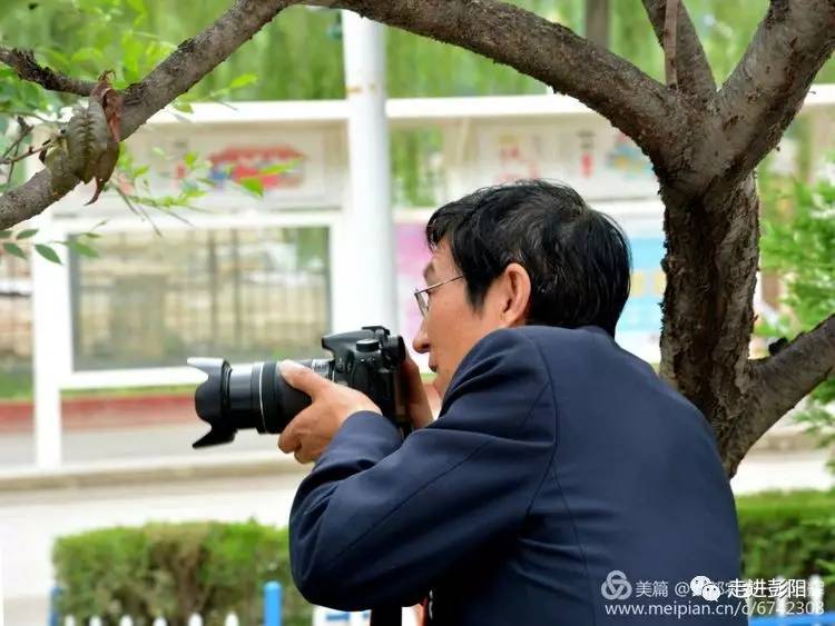 我有幸参加了中国文联(彭阳)摄影培训班的学习,聆听了摄影大师宋刚明