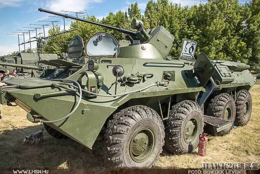 btr-82步兵战车.