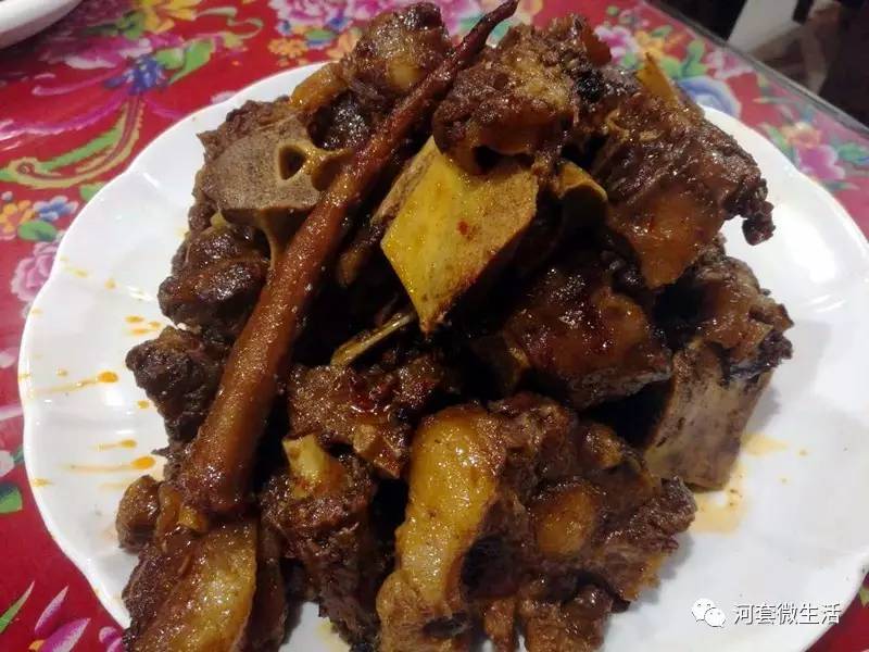 美食 正文  ② 红公鸡炖双宝 电话:15847858866 15149868888 地址